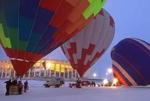 При благоприятной погоде нижегородцы и гости города увидят в небе над Стрелкой красочные воздушные шары.