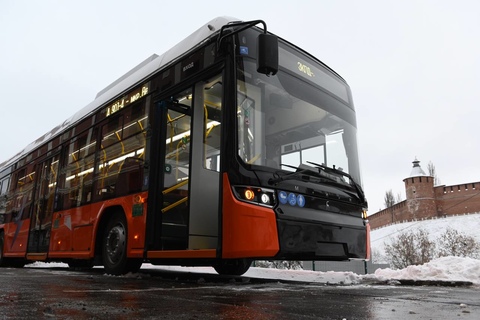 С виду электробус похож на автобус, но первый отличает бесшумность и плавность хода. Фото: Кирилл Мартынов, ИА «Время Н»