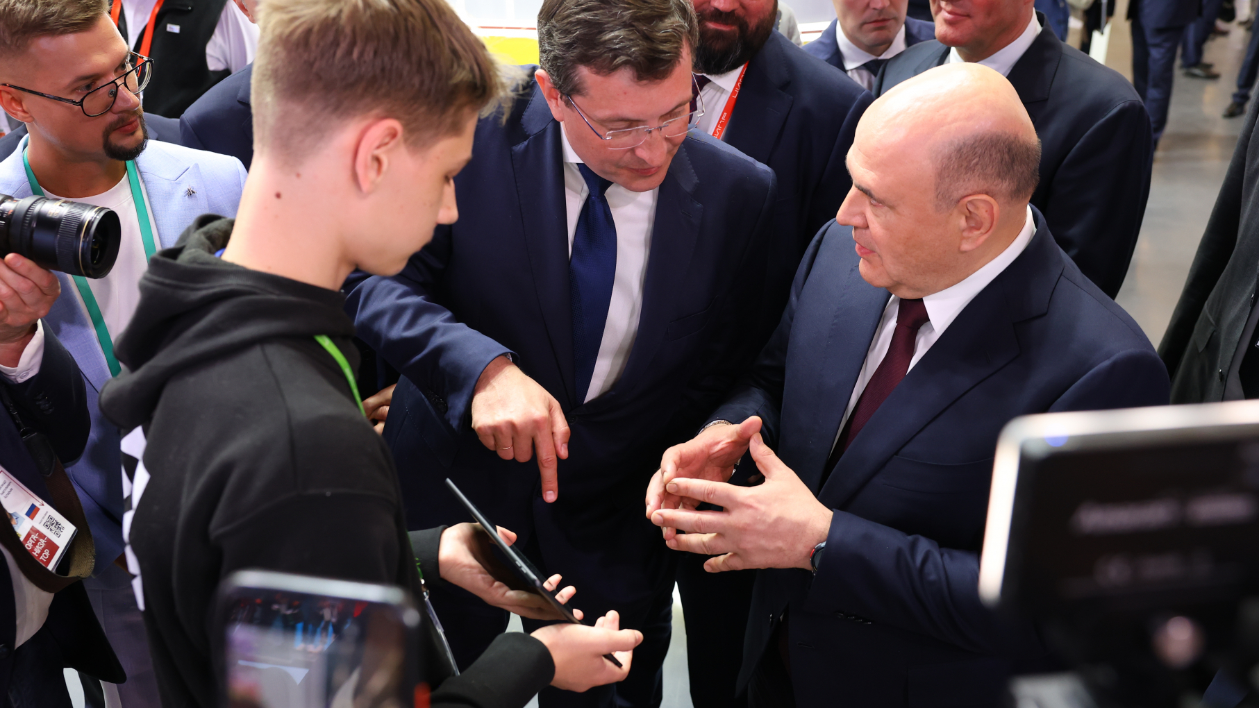 Нижегородский школьник представил виртуальный тур по Детской областной больнице Михаилу Мишустину