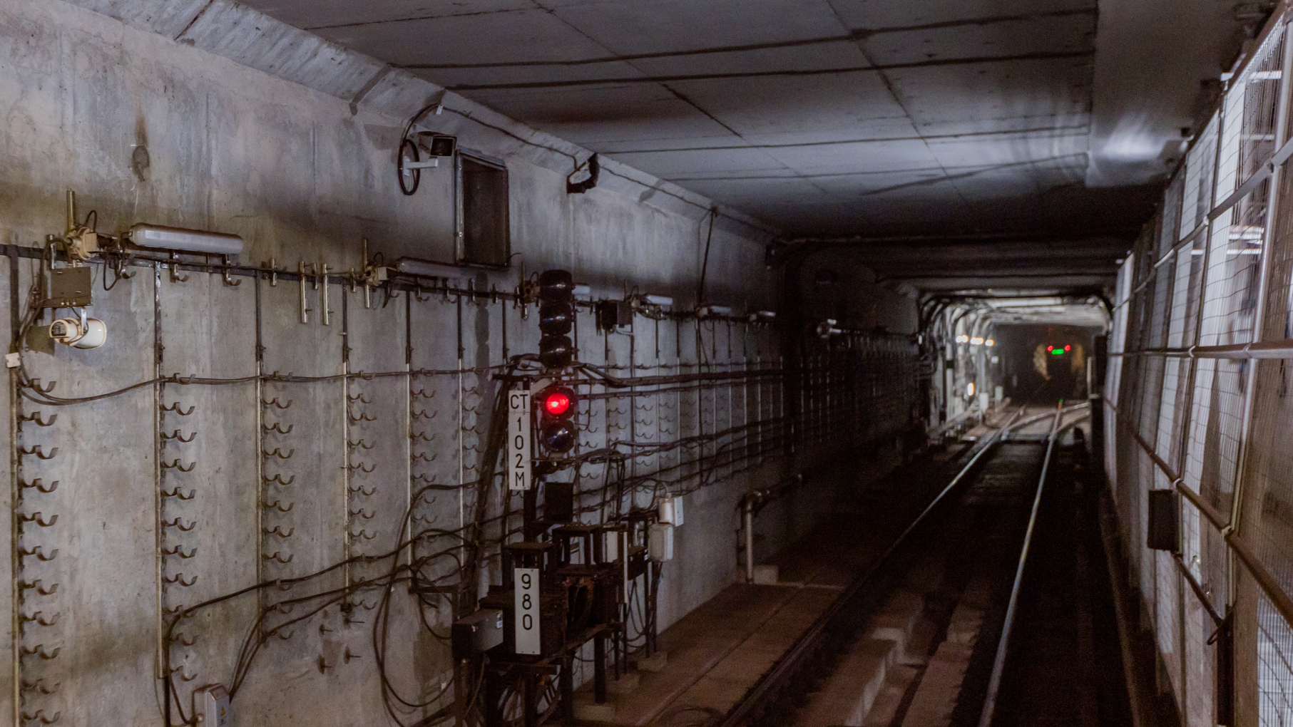 На площади Свободы приступили к строительству станционного комплекса метро