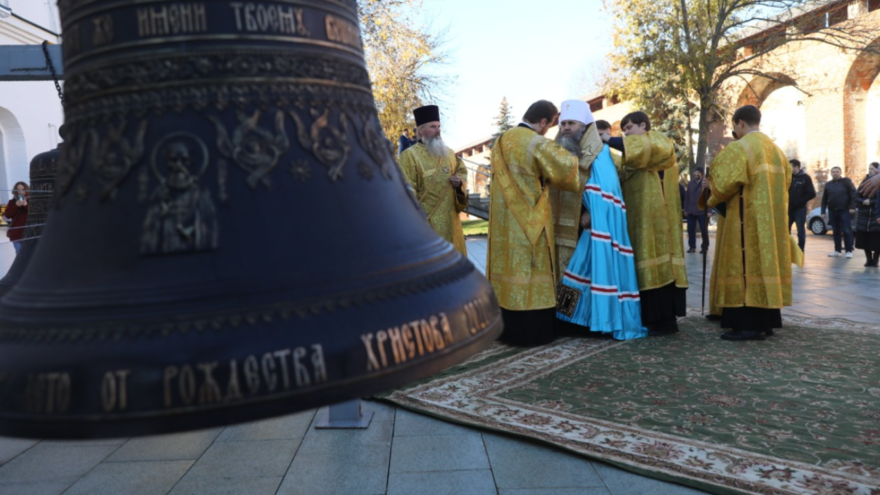 В кремле освятили кололокола храма в честь Симеона Столпника