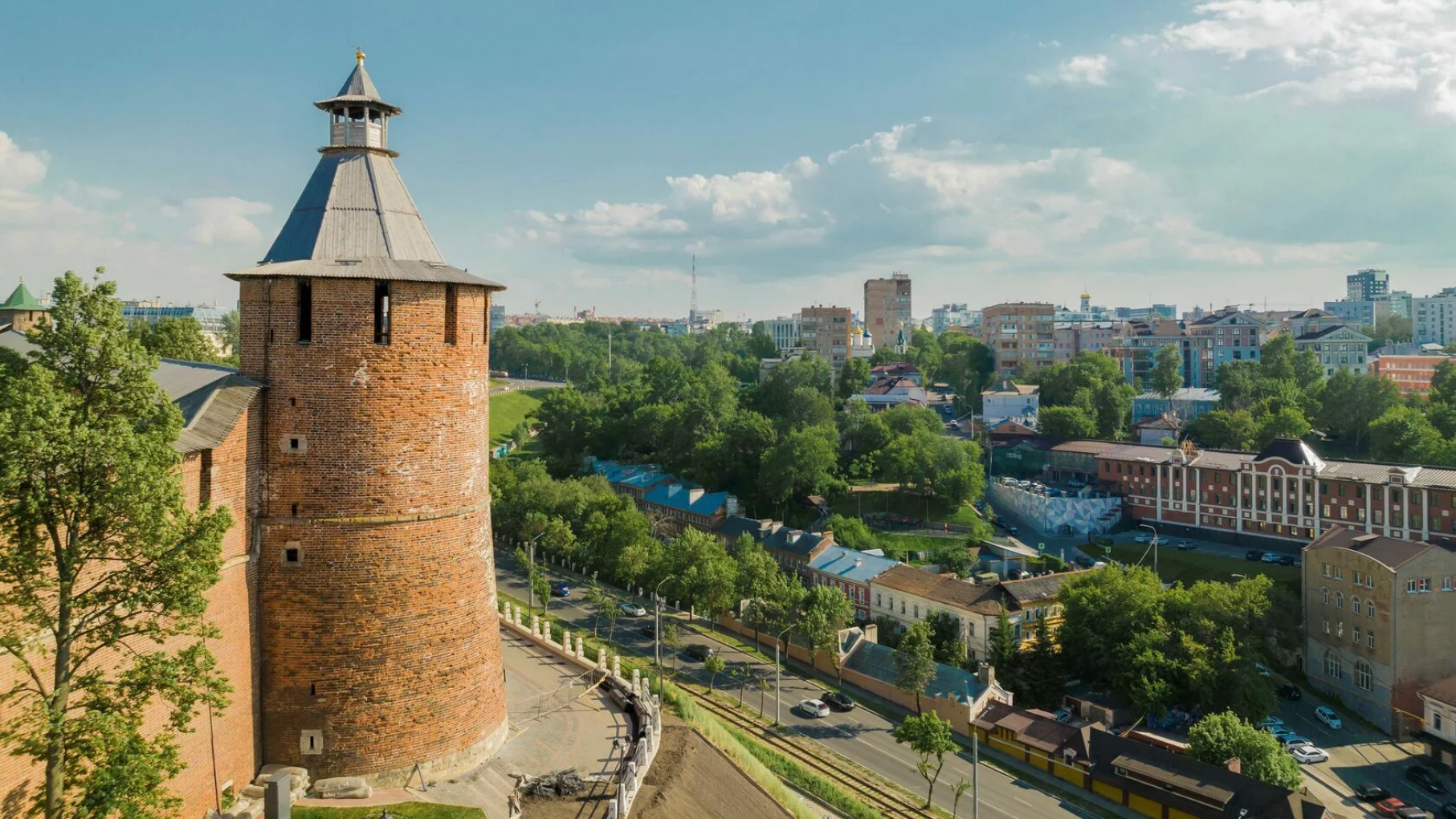 Почаинский овраг: от «ветошного» рынка до террасного парка