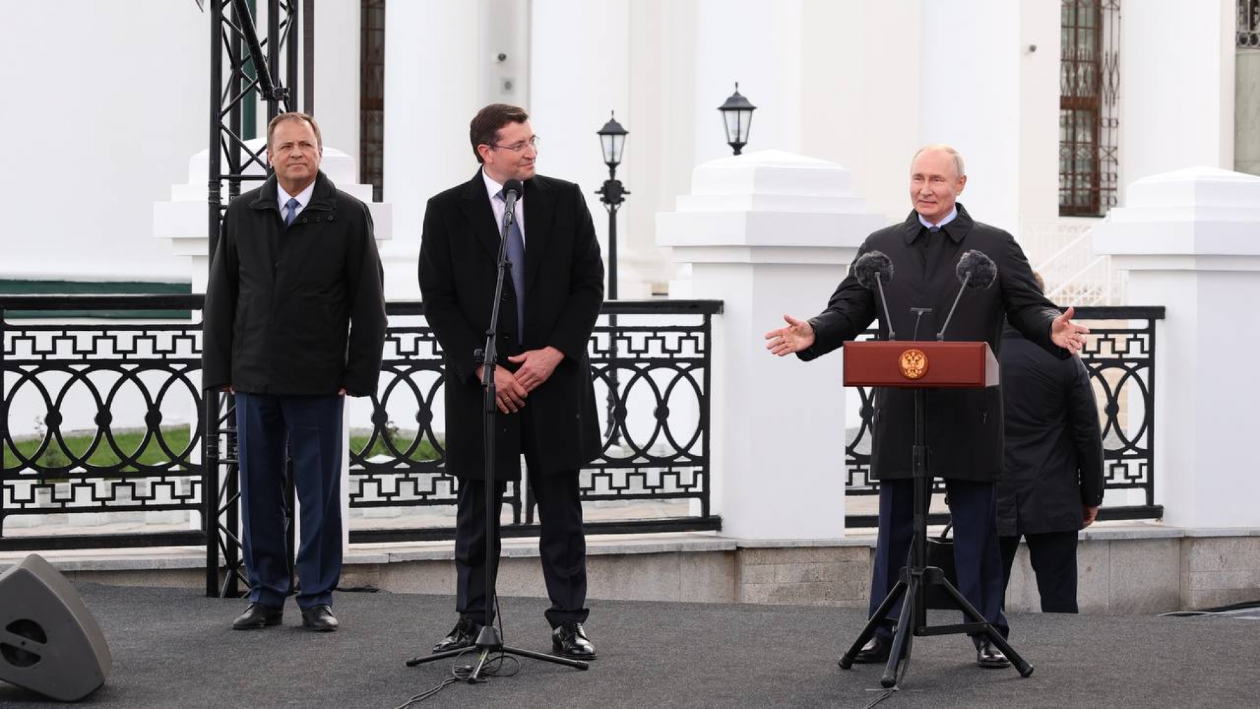 Глеб Никитин и Владимир Путин открыли движение участка трассы М-12 в Нижегородской области