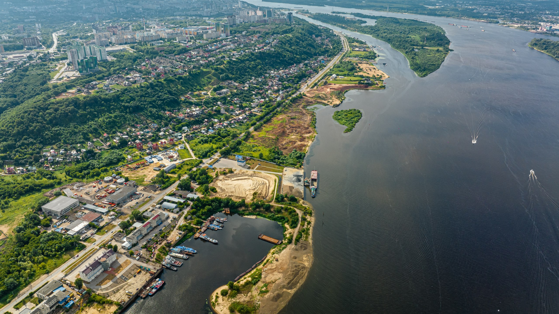 В Нижнем Новгороде объявлены торги по КРТ на Гребном канале со строительством садика и школы
