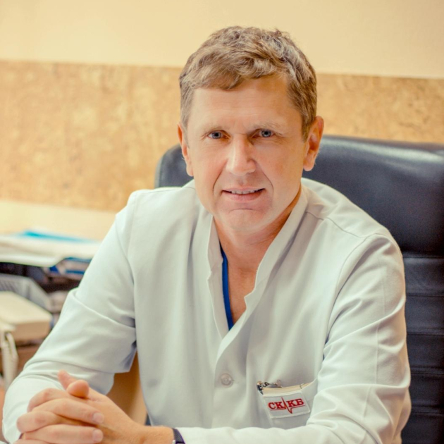 Антон Максимов