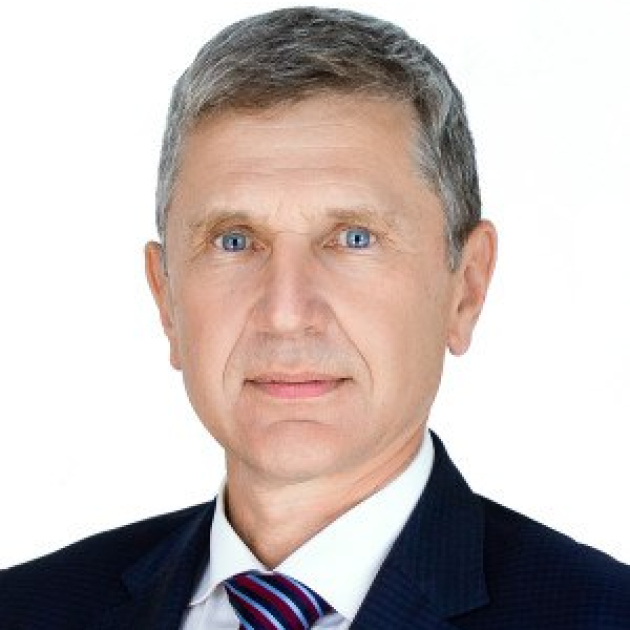 Антон Максимов