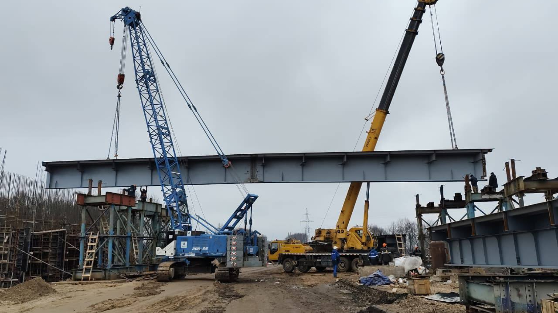 Первый блок пролетного путепровода смонтирован на дублёре проспекта Гагарина в Нижнем Новгороде
