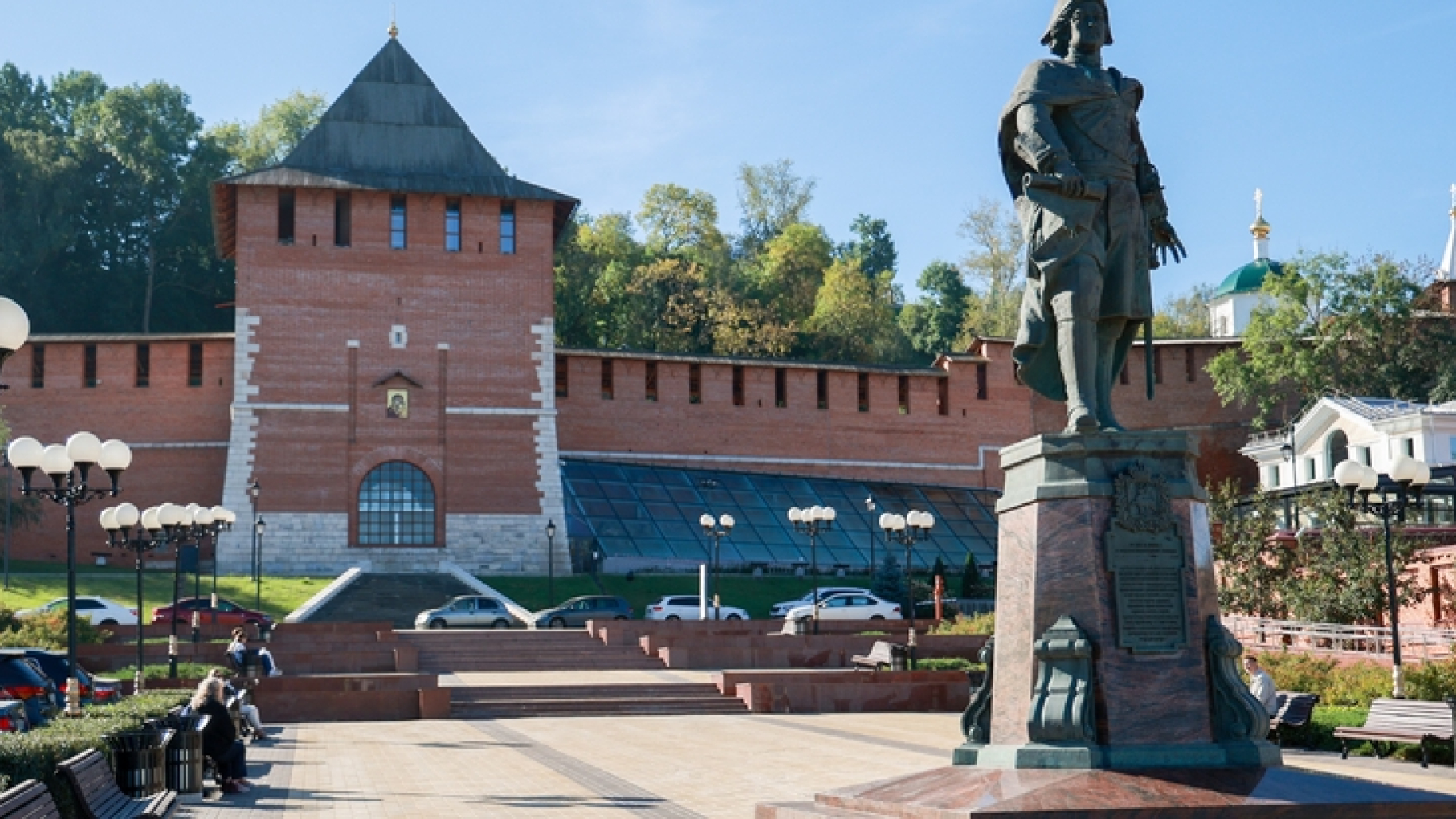 Сквер у Зачатьевской башни благоустроили в Нижнем Новгороде