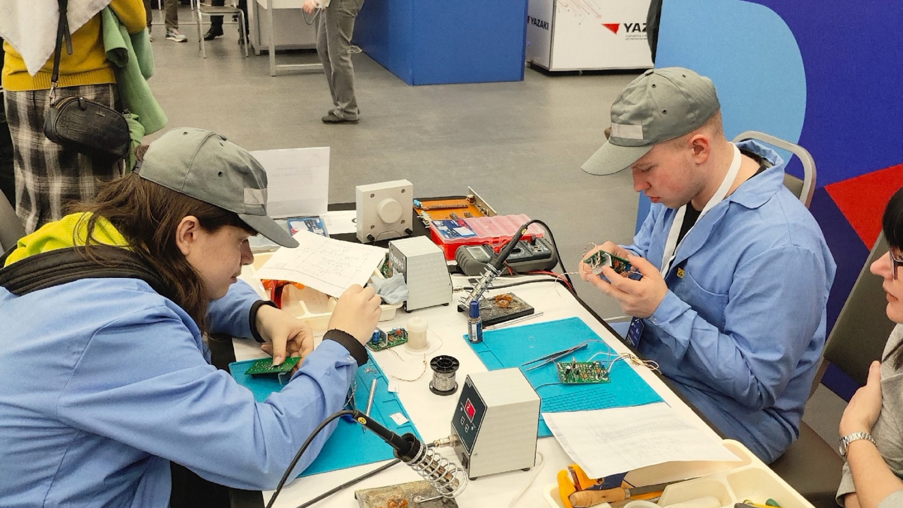 Более 500 нижегородцев заключили трудовые договоры на региональном этапе Всероссийской ярмарки трудоустройства